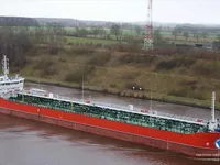Naftas / Ķīmisko vielu tankkuģis pārdod