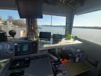 Desanta kuģis, tankkuģis pārdod