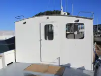 Hidrogrāfiskais kuģis pārdod