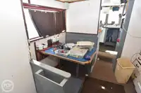 Garā līnija zvejas kuģis pārdod