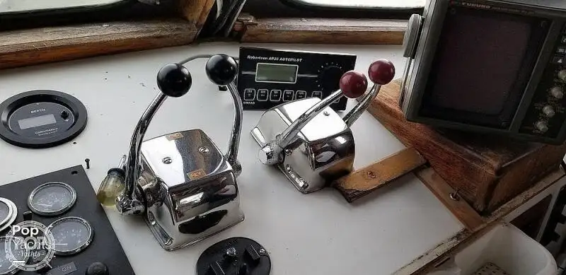 Trallers pārdod