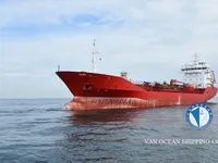 Naftas / Ķīmisko vielu tankkuģis pārdod