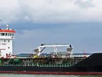 Naftas / Ķīmisko vielu tankkuģis pārdod