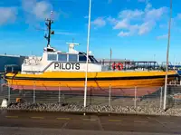 Pilotkuģis pārdod