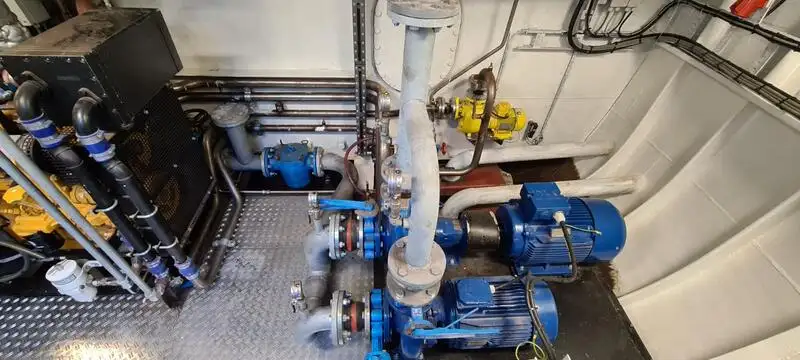 Naftas / Ķīmisko vielu tankkuģis pārdod