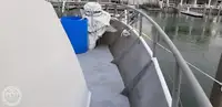 Trallers pārdod
