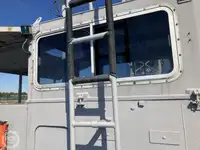Desanta kuģis, tankkuģis pārdod