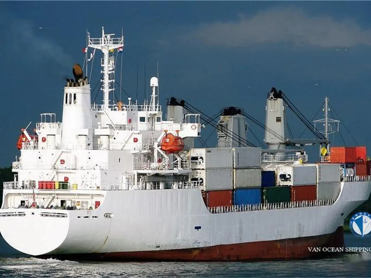 Reefer kuģis pārdod