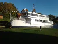Pasažieru kuģis pārdod