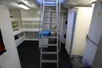 Ātrgaitas apgādes kuģis (FSV) pārdod