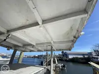 Trallers pārdod