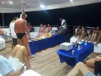 Niršanas atbalsta kuģis pārdod