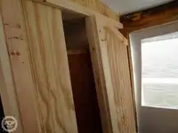 Trallers pārdod