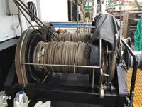 Trallers pārdod
