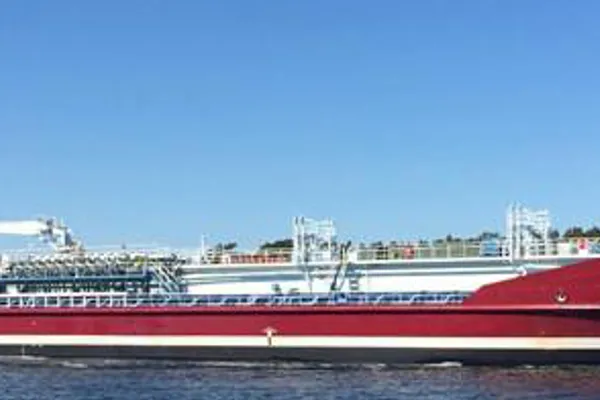 Oil/Chemical tanker for sale