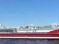 Naftas / Ķīmisko vielu tankkuģis pārdod