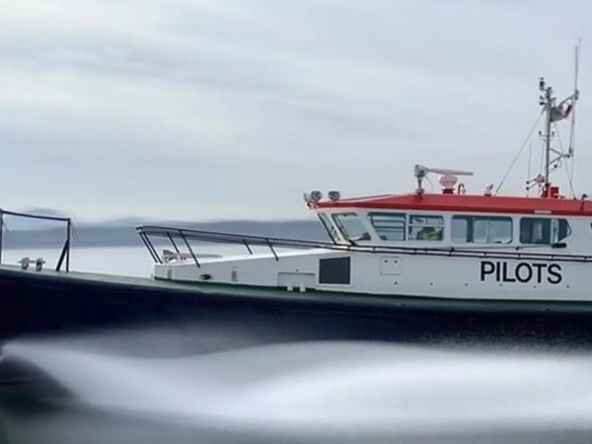 Pilotkuģis pārdod