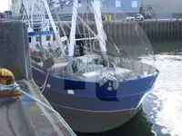 Staru trallera zvejas kuģis pārdod