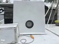 Trallers pārdod
