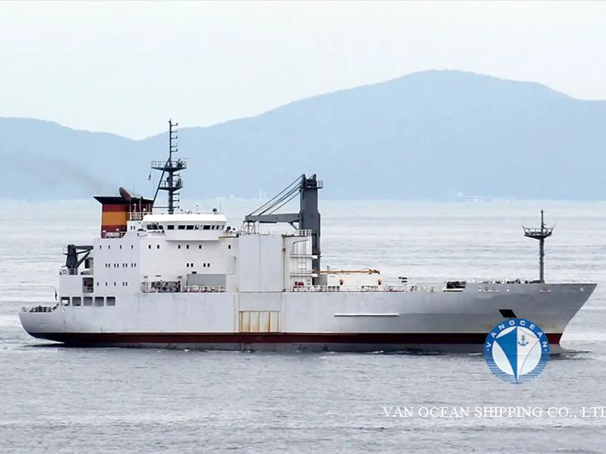 Reefer kuģis pārdod