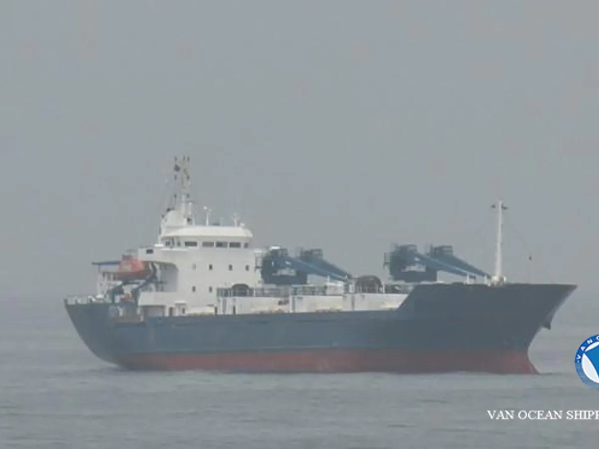 Reefer kuģis pārdod