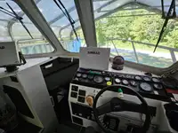 Niršanas atbalsta kuģis pārdod
