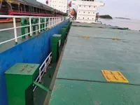 Konteinerkuģis pārdod