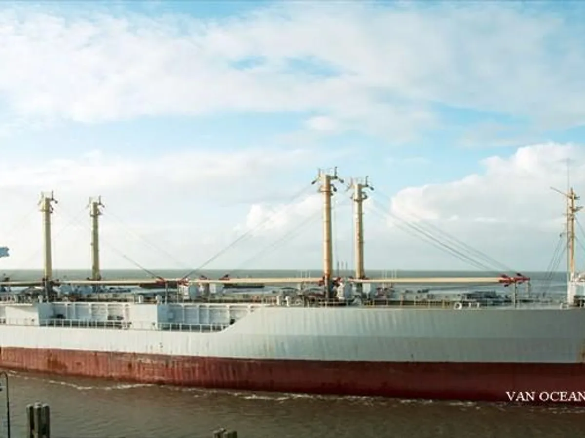 Reefer kuģis pārdod