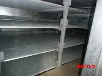 Garā līnija zvejas kuģis pārdod