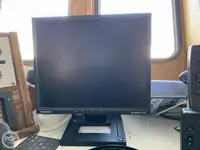 Garā līnija zvejas kuģis pārdod