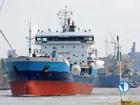Naftas / Ķīmisko vielu tankkuģis pārdod