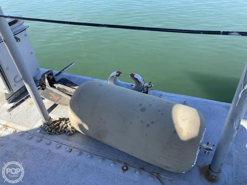 Desanta kuģis, tankkuģis pārdod