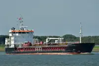 Oil/Chemical tanker pārdošanā