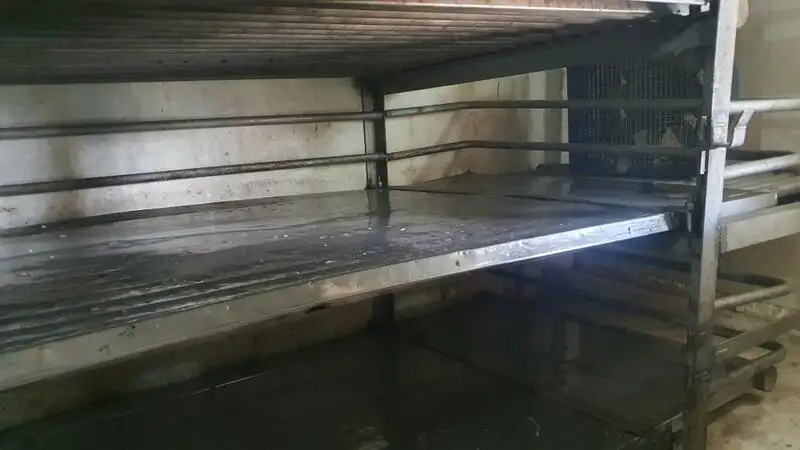 Garā līnija zvejas kuģis pārdod