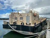 Naftas / Ķīmisko vielu tankkuģis pārdod