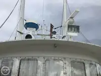 Trallers pārdod
