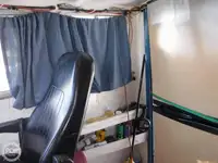 Trallers pārdod