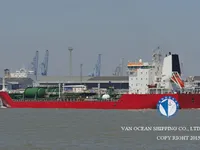 Naftas / Ķīmisko vielu tankkuģis pārdod