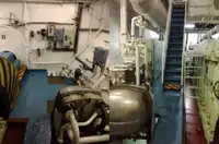 Naftas / Ķīmisko vielu tankkuģis pārdod