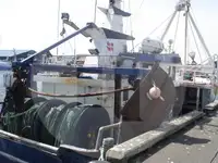 Dzīvu zivju pārvadājumu kuģis pārdod