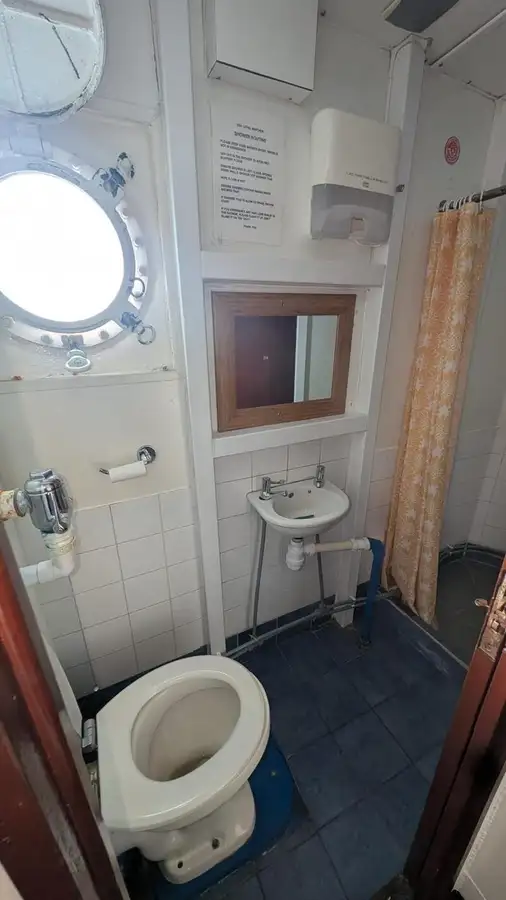 Hidrogrāfiskais kuģis pārdod