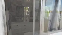 Trallers pārdod