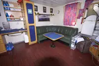 Trallers pārdod