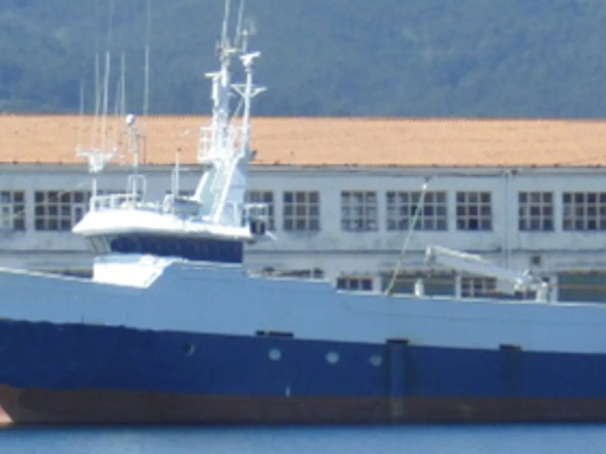 Trallers pārdod
