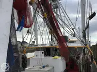 Trallers pārdod