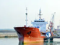 Naftas / Ķīmisko vielu tankkuģis pārdod