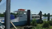 Niršanas atbalsta kuģis pārdod