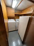 Apkalpes kuģis pārdod