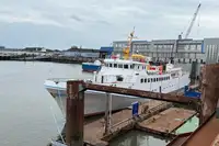 Kruīza kuģis pārdod