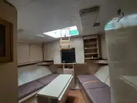 Hidrogrāfiskais kuģis pārdod
